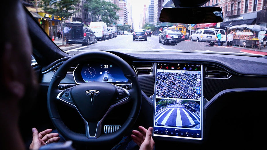 Tesla-autopilot.jpg