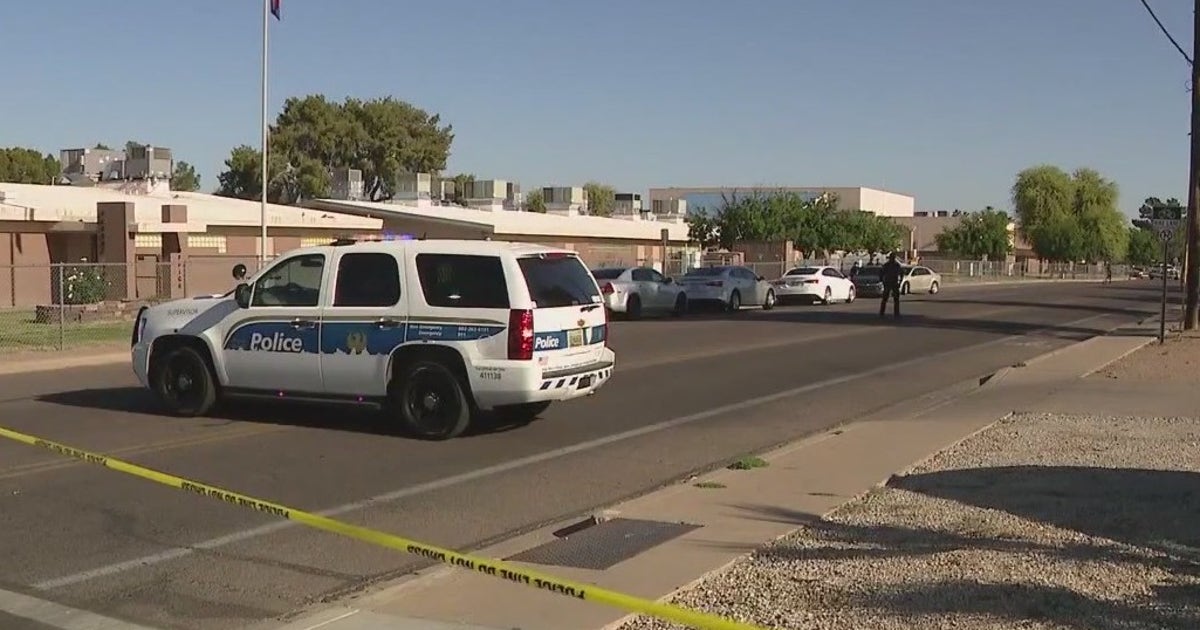 Suspect sought after man found shot, killed near west Phoenix middle ...