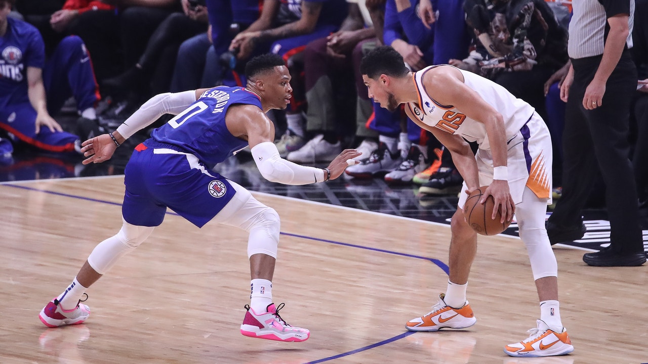 The sneakers worn by Torrey Craig of the Phoenix Suns during Round News  Photo - Getty Images