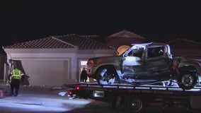 Driver crashes into Chandler home, starts fighting with homeowner: police