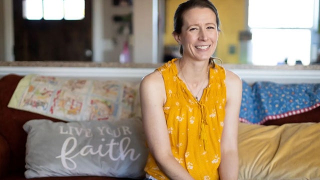 Oregon mom sues state for denying adoption over her gender beliefs