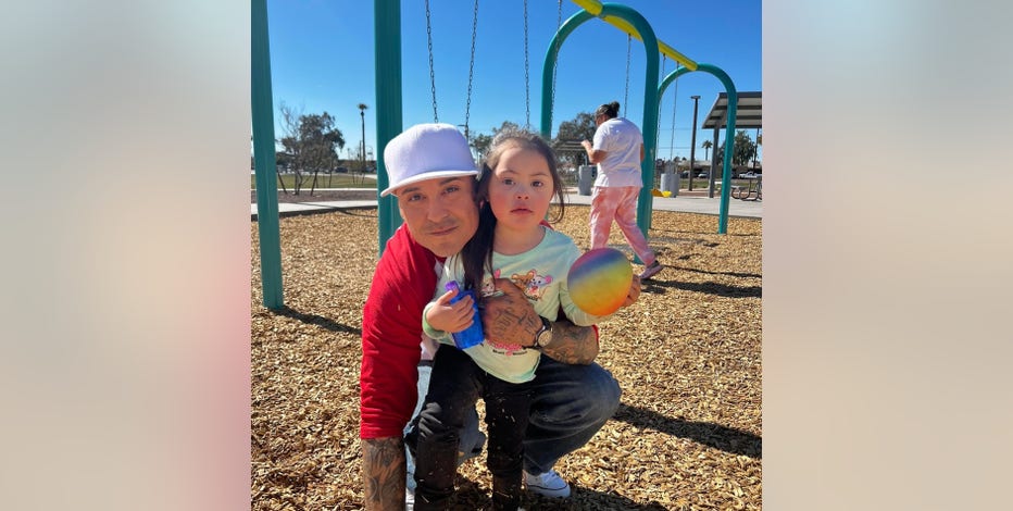 Suspect still at large 3 years after father gunned down at Phoenix apartment