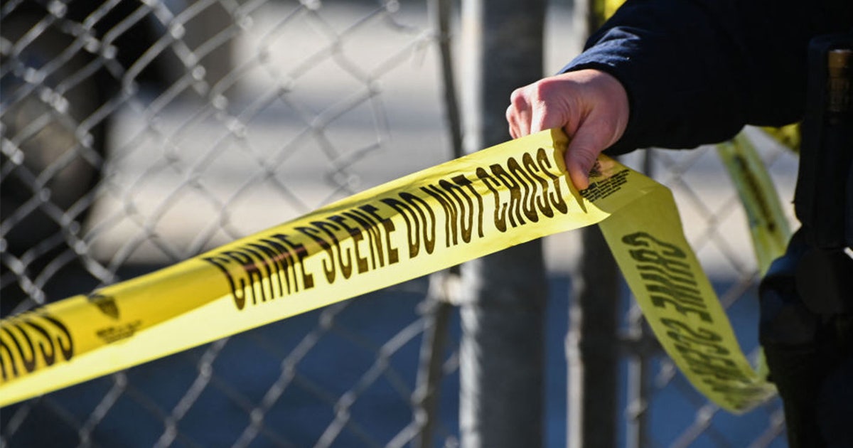 Man found dead inside car after crashing into Phoenix apartment complex ...