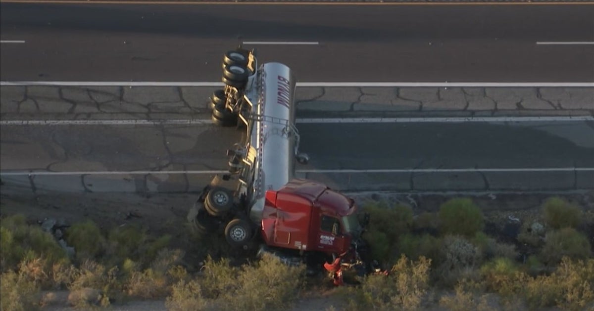 I-10 crash near Tonopah kills one after 2 semi-trucks collide ...