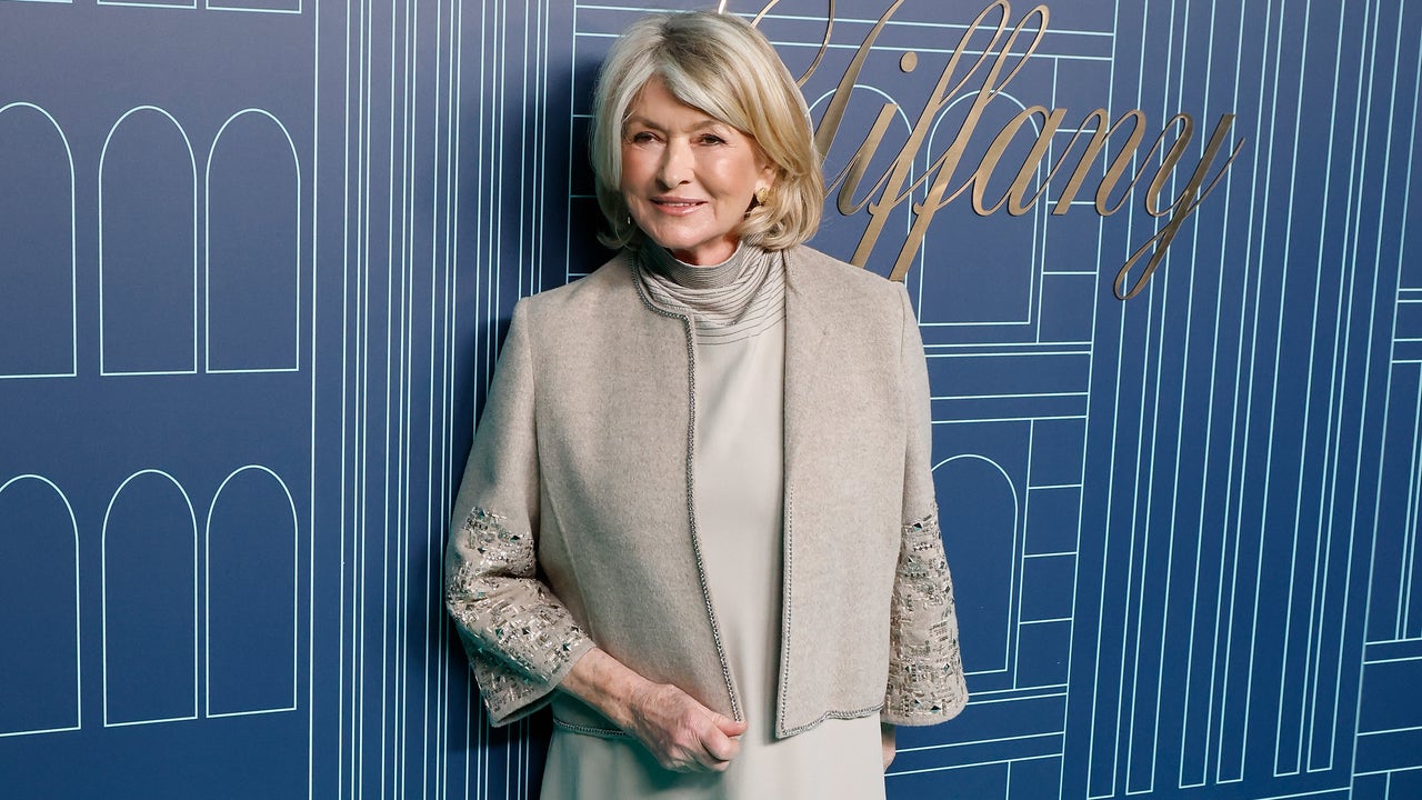 Martha Stewart Reacts to Critics of Sports Illustrated Swimsuit Cover