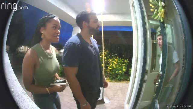 Couple returns lost wallet to veteran in Gilbert: 'Couldn't thank them enough'