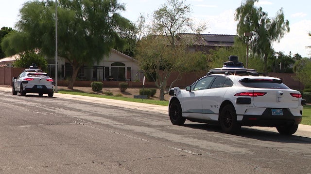 Waymo autonomous cars to offer DoorDash deliveries in Phoenix