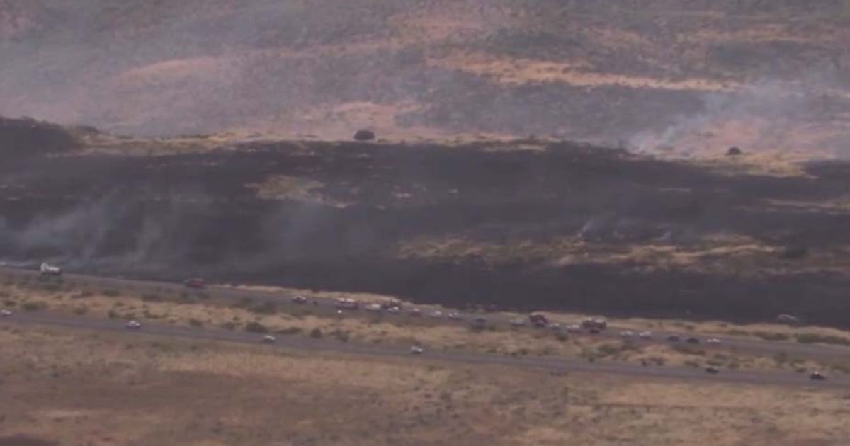 Brush fire breaks out on I-17 near Sunset Point | FOX 10 Phoenix