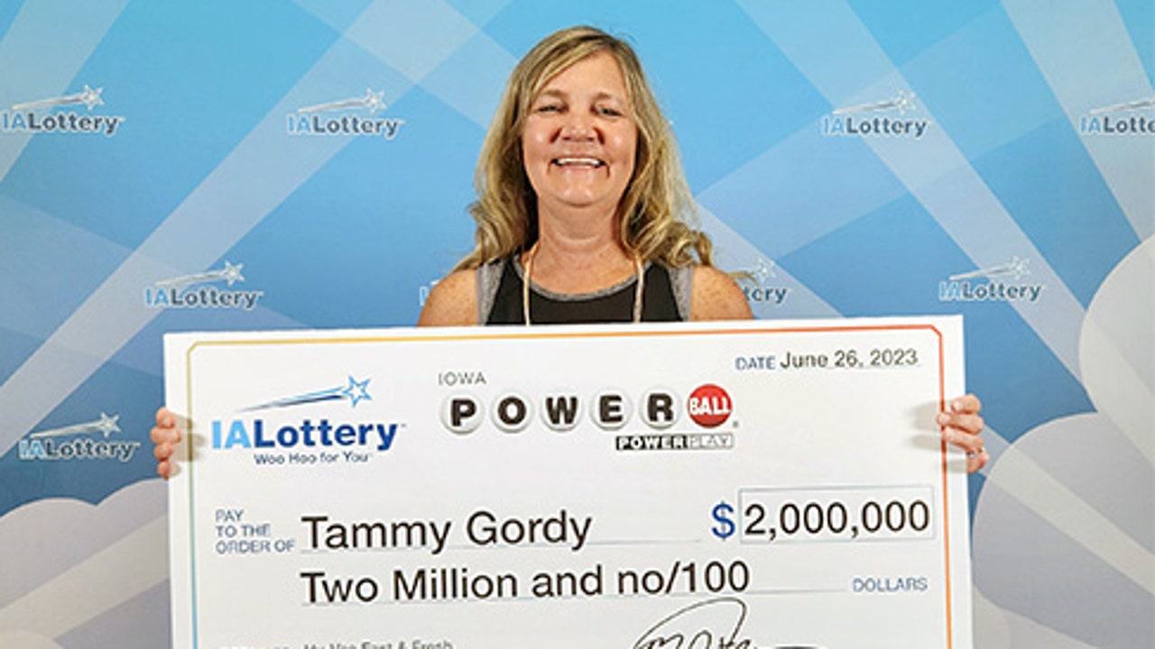 ‘I fell into my chair’: Iowa couple wins $2M Powerball prize after losing home in tornado