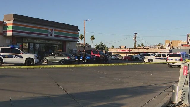 Phoenix 7-Eleven shooting leaves man seriously wounded