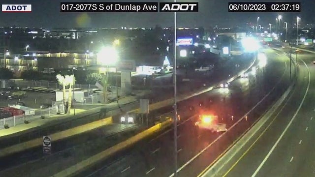 I-17 hit-and-run crash in Phoenix leaves 2 pedestrians hurt