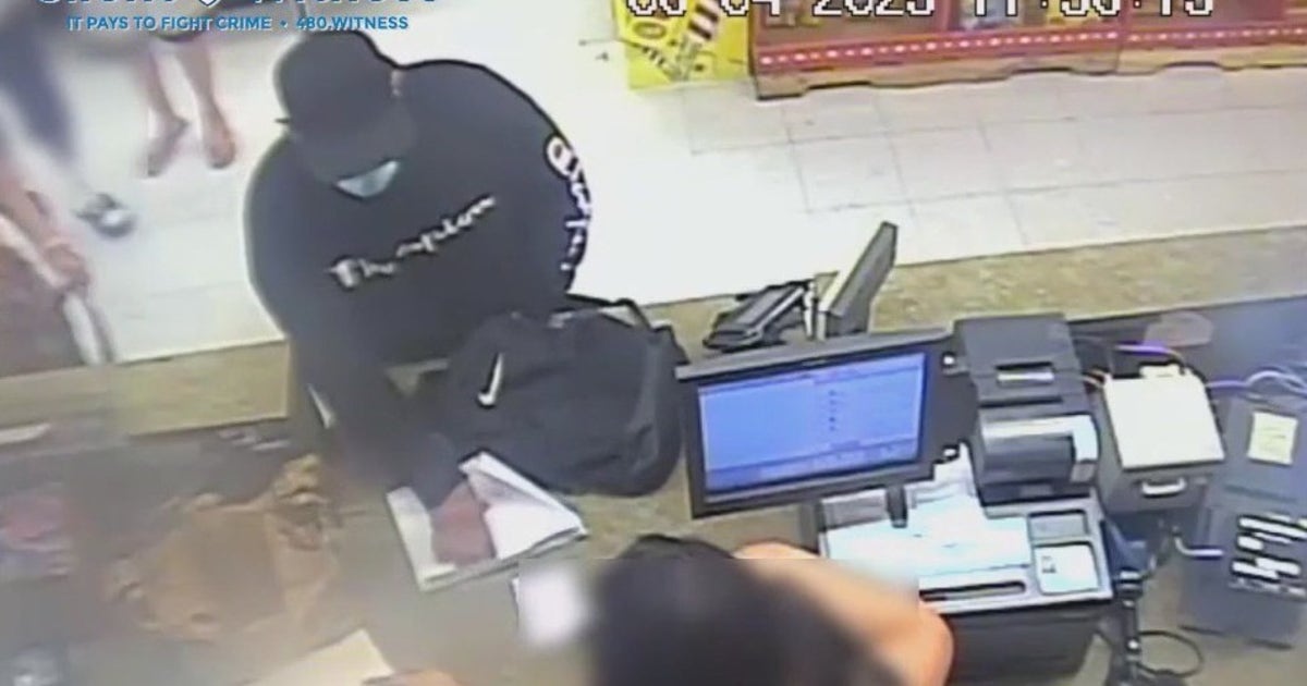 Suspect wanted for robbing south Phoenix grocery stores, police say ...
