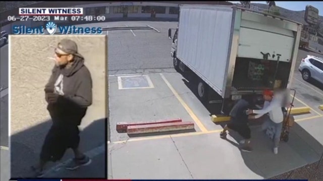 Suspect brandishes knife, demands money from delivery driver in Phoenix