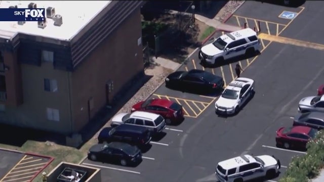 Teenage boy fatally shot at Phoenix apartment complex