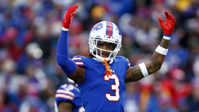 Damar Hamlin hypes up Bills Mafia at Highmark Stadium, Bills vs. Bengals