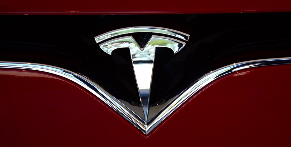 Tesla is hiring test-drivers in these 14 US cities
