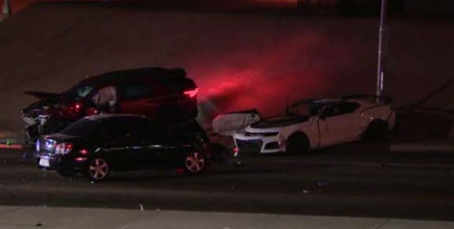 3 dead, 2 hurt in fiery crash near I-17 in north Phoenix