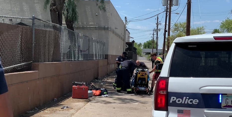 Apparent explosion near downtown Phoenix badly injures 2 women, PD says