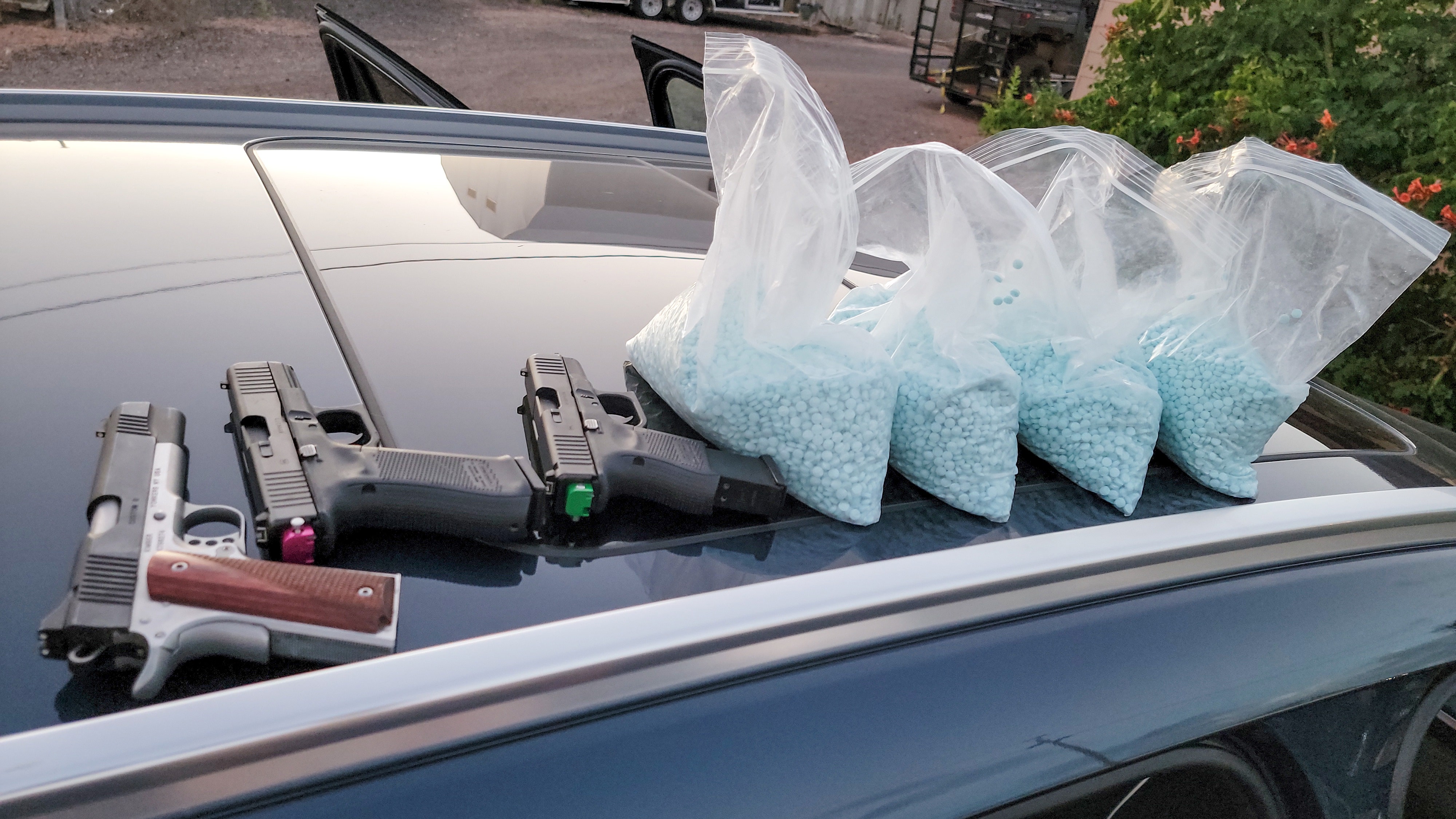 Over $1.5M worth of fentanyl seized during Arizona traffic stop ...