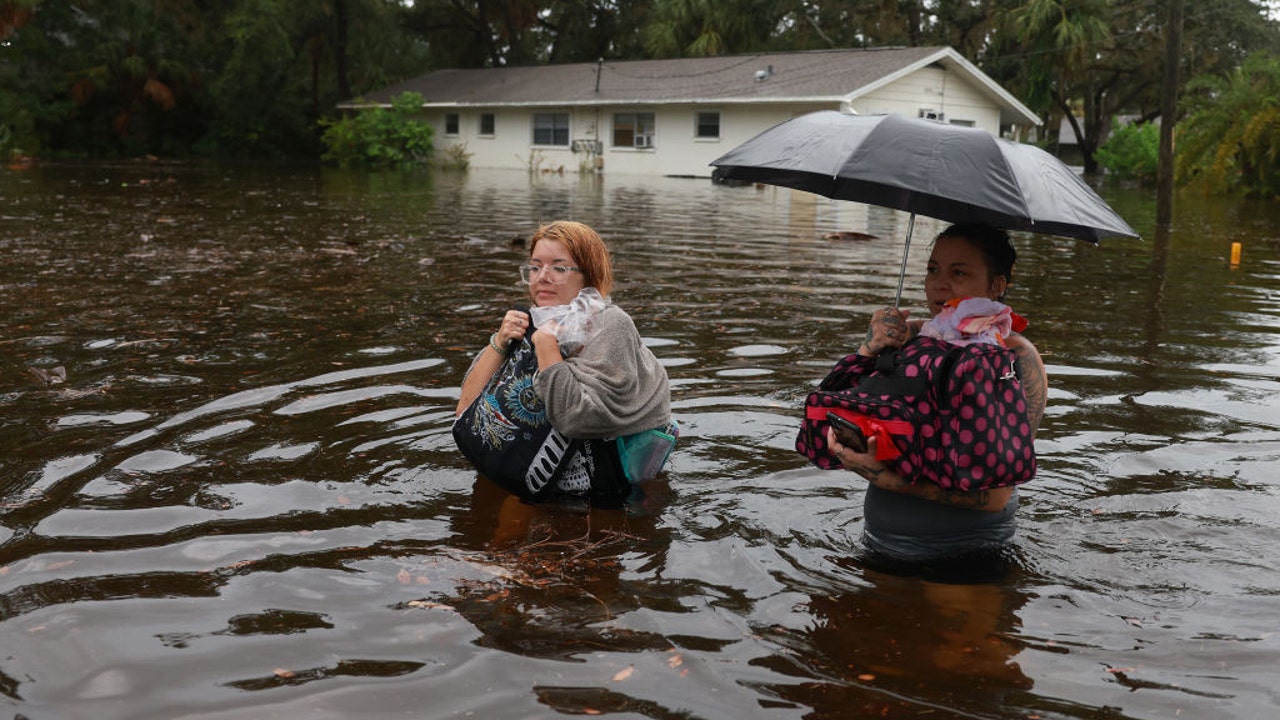 Hurricane Idalia makes historic landfall in Florida, blasting catastrophic storm surge as eye crashes ashore - Vimarsana News