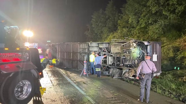 3 passengers dead after charter bus crashes, flips on Pennsylvania interstate: state police