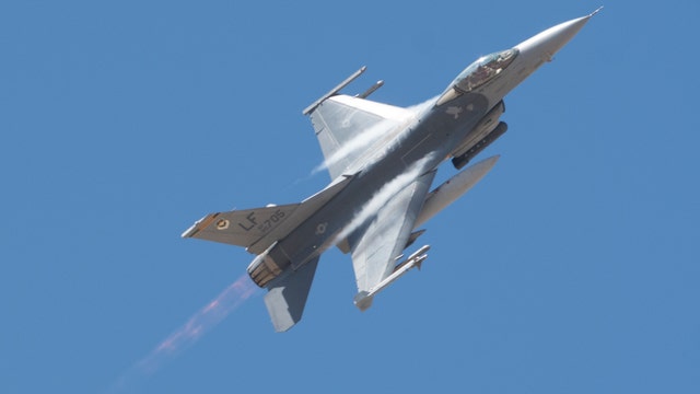 U.S. to train Ukrainian pilots on F-16s at Arizona air base