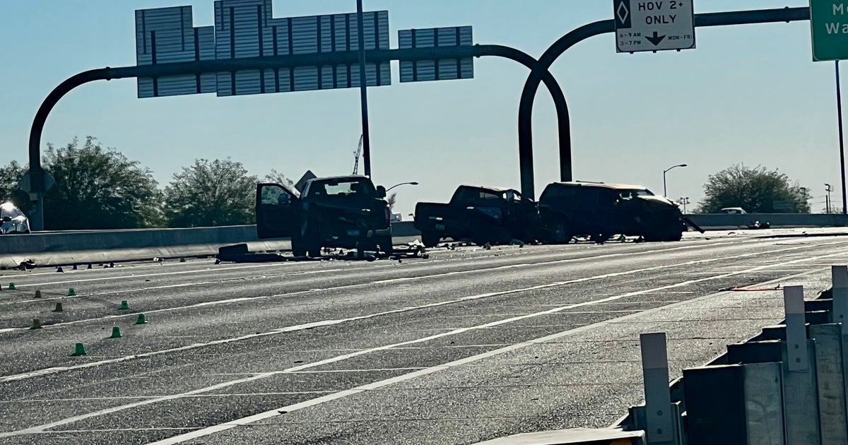 Good Samaritan killed in crash on Loop 202 in Phoenix | FOX 10 Phoenix