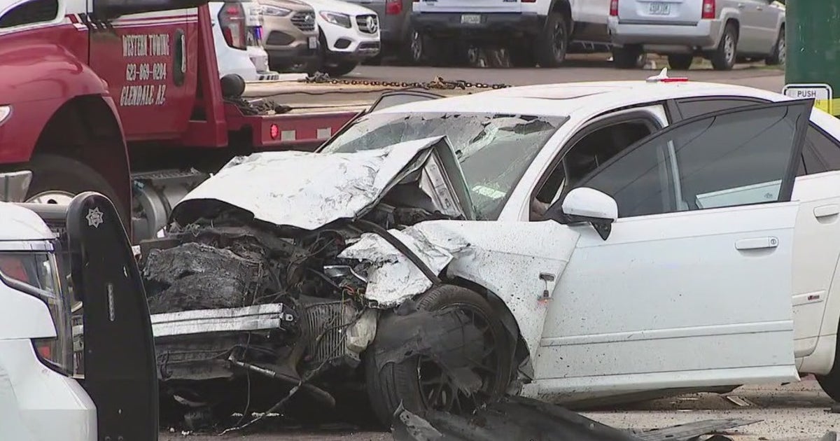 4 women in critical condition, child hurt in Phoenix 2-car crash, PD ...