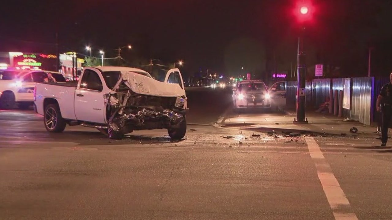 Phoenix Officer Hospitalized After Crash | FOX 10 Phoenix