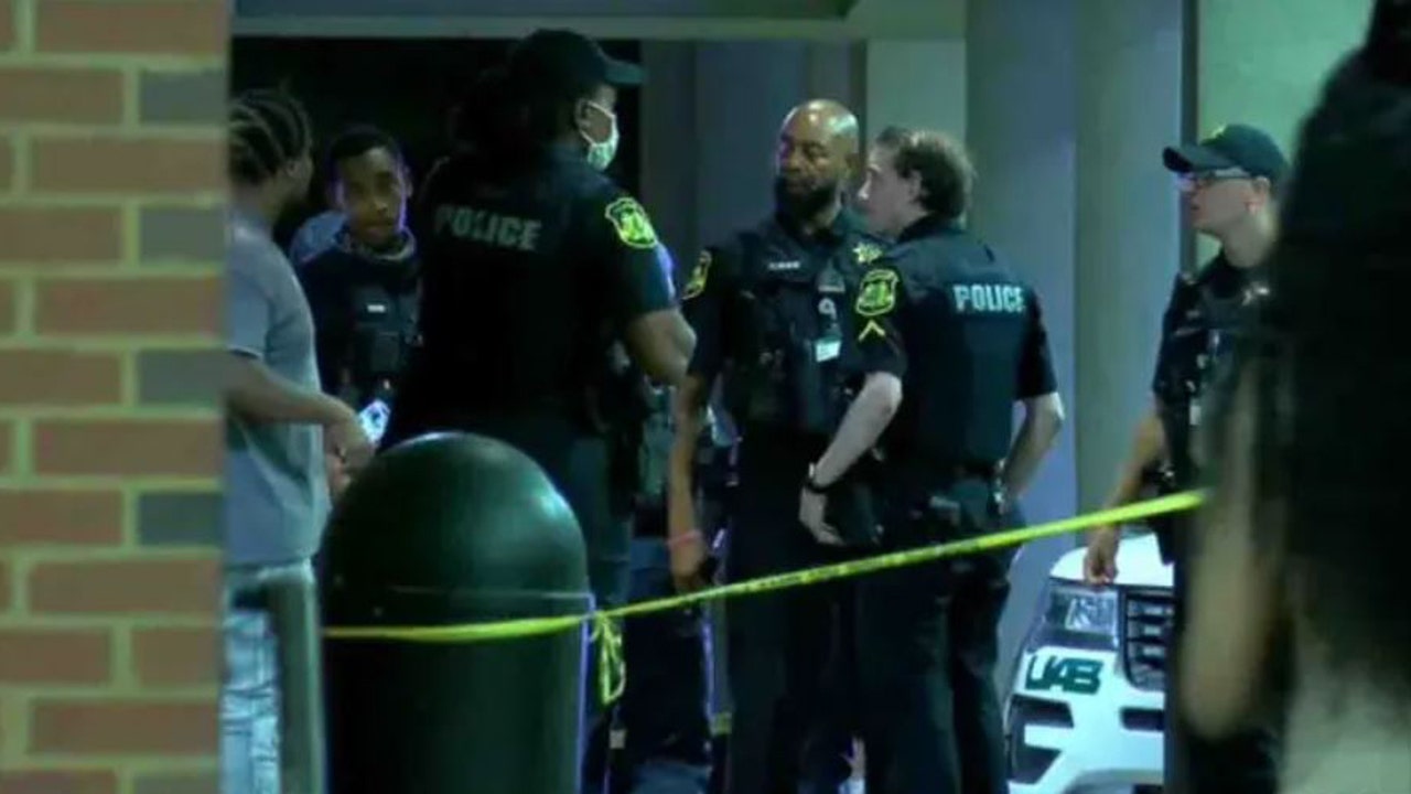 Alabama Shooting: 2 Dead After Gunshot Victims Fired Upon Outside ...