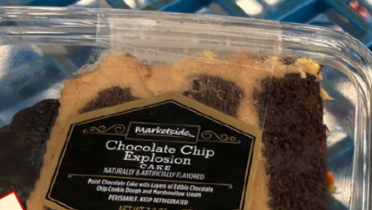 The Bakery At Walmart With Buttercreme Icing Chocolate Cake - 9.87,  Nutrition Information | Innit