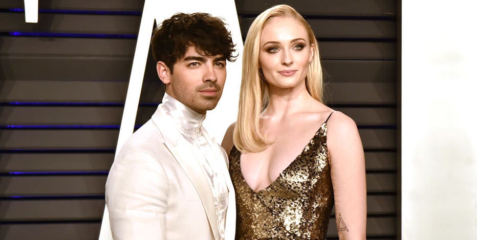 Joe Jonas addresses Sophie Turner divorce on stage during Jonas Brothers LA concert