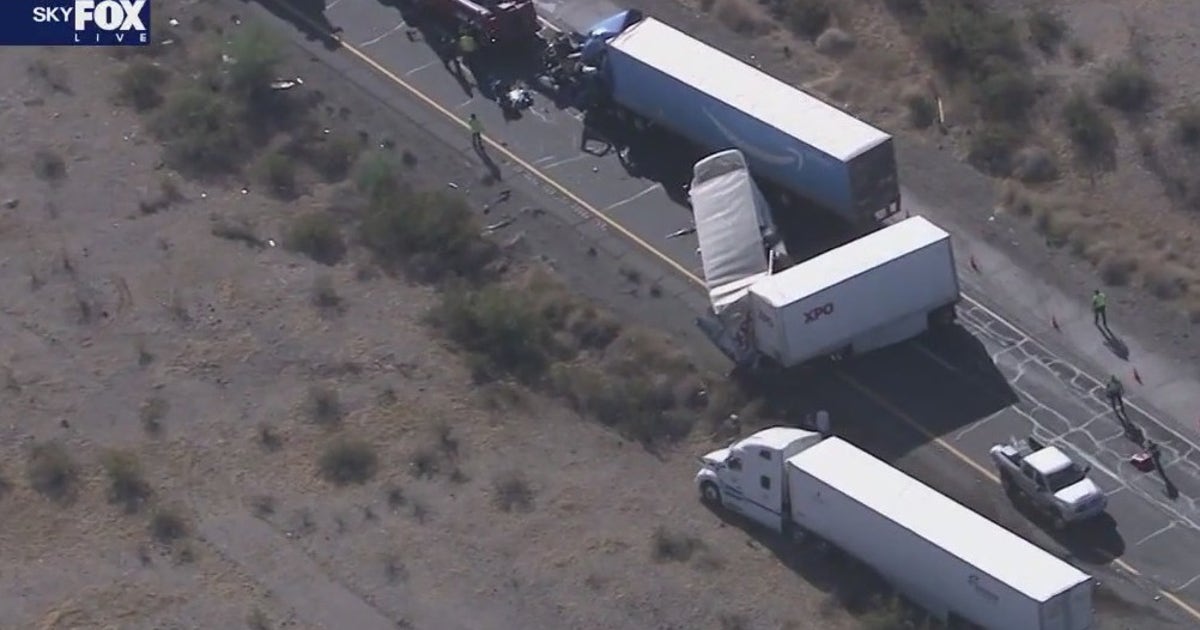 I-10 near Tonopah reopens after pileup involving semis | FOX 10 Phoenix