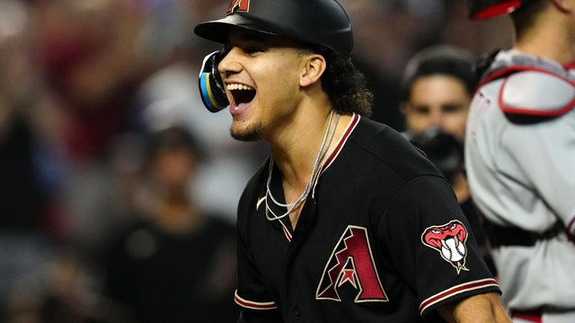 Thomas' tying homer, Moreno's decisive hit send D-backs over Phillies 6-5, ties NLCS at 2 games