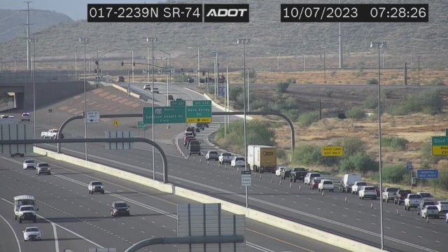 Deadly wrong-way crash on I-17 in Phoenix kills 1, injures 2 others