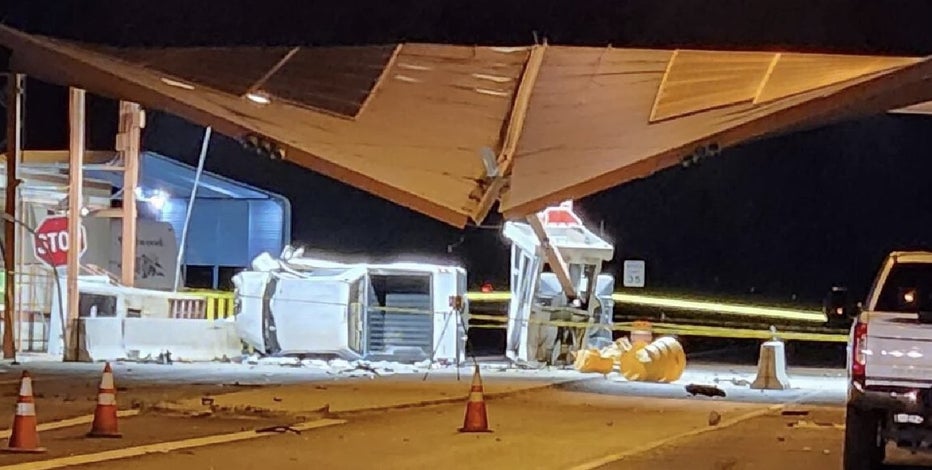 Border Patrol agents critically hurt after driver crashes into checkpoint