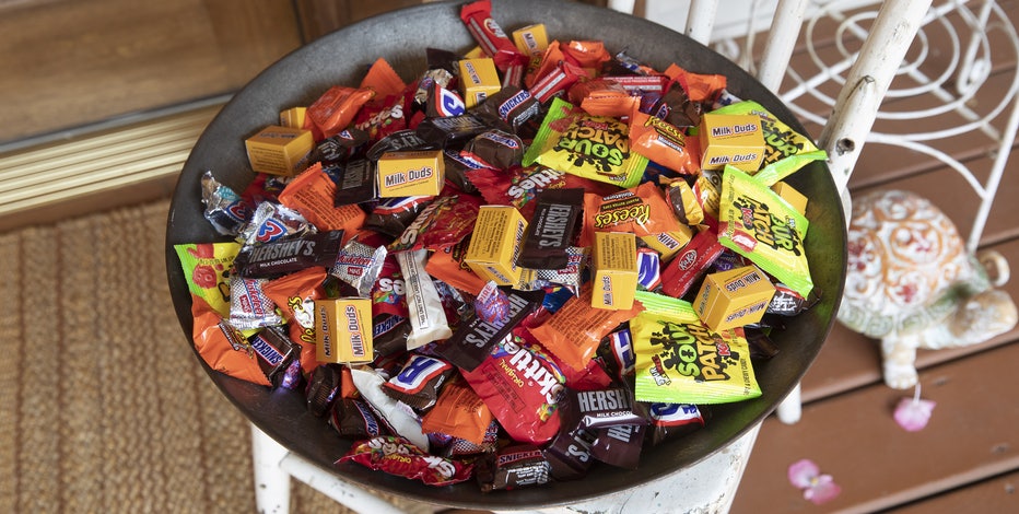 These Halloween candies are the worst for your teeth, according to a dentist