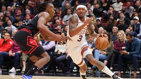 Suns outlast Bulls 116-115 in OT in Bradley Beal’s season debut