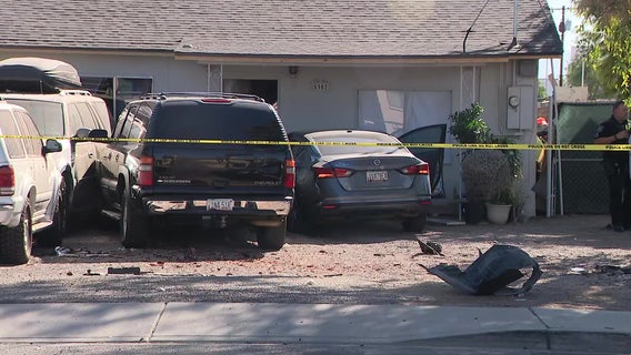 Stolen car driver nearly crashes into Glendale home, PD says
