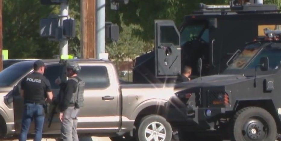 2 Scottsdale Police officers suffer minor injuries; suspect dead following shooting in Mesa