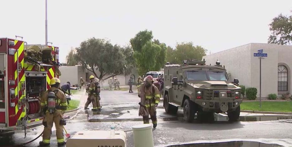 Man set Peoria house on fire after barricading himself inside: police