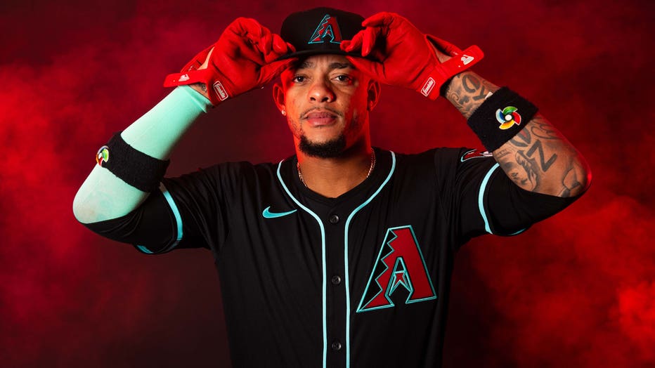 D Backs Unveil New Uniforms For 2024 A Nod Towards Tradition FOX   20230919 2024UniformShoot Kg442 