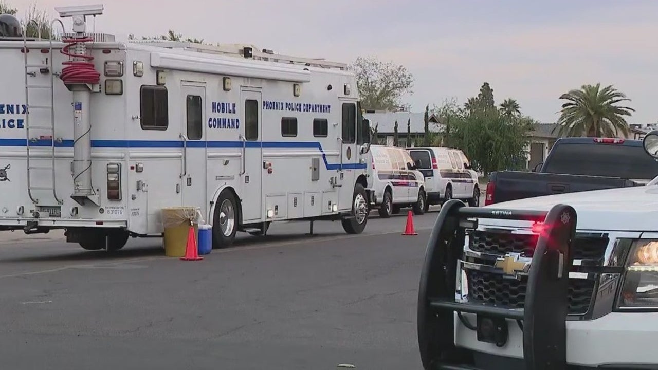 Teen 2 men and a woman killed in apparent murder suicide in Phoenix