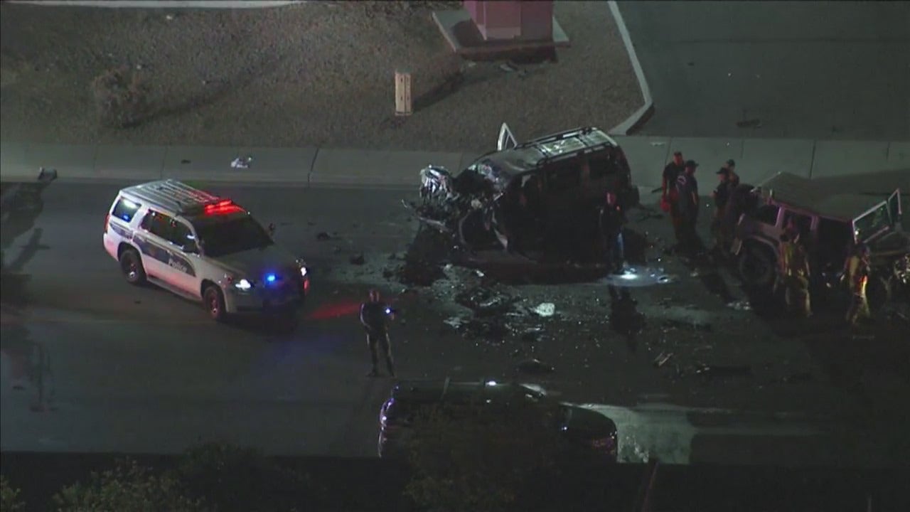 6 People, Including 3 Juveniles, Badly Injured In 2-car Crash In ...