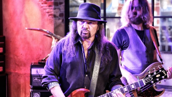 Lynyrd Skynrd guitarist Gary Rossington's Georgia mansion selling for $12 million
