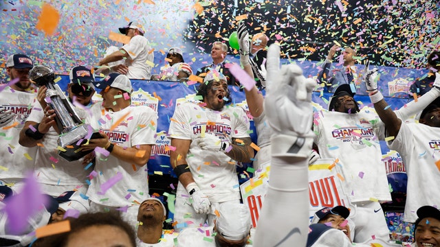 No. 14 Arizona forces 6 turnovers, rallies to beat No. 12 Oklahoma 38-24 in Alamo Bowl