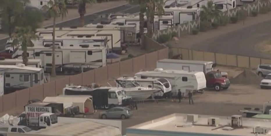 Man, woman die after being shot at north Phoenix business