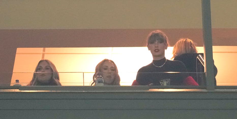 Taylor Swift returns to Lambeau Field to cheer on Travis Kelce and the Chiefs