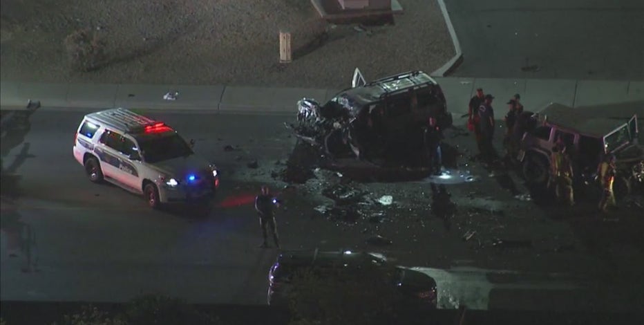 7 people, including 3 juveniles, badly injured in 2-car crash in Phoenix