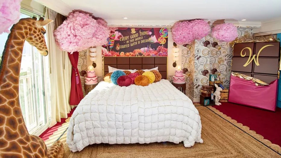 Wonka-candy-room3.jpg